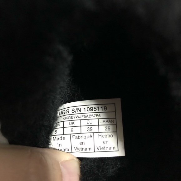 Women’s Black Ugg Slippers open toe with Logo straps size 8 loungewear fuzzy - Picture 7 of 14